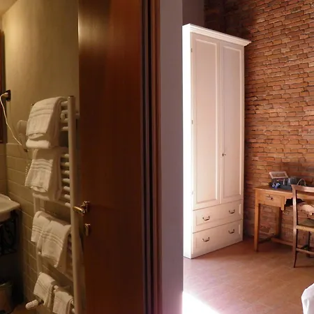 Bed & Breakfast In Centro Charme 4*