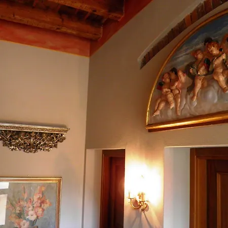 In Centro Charme Bed and breakfast 3*