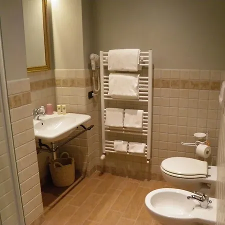 Oda ve Kahvaltı In Centro Charme 4*